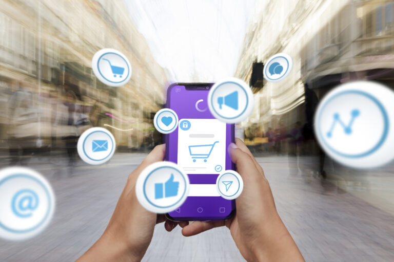 Top 7 Benefits of Selling Digital Products Online in 2025
